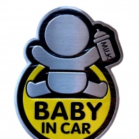 Эмблема ребенок в машине